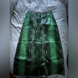 Green snakeskin skirt - Zara